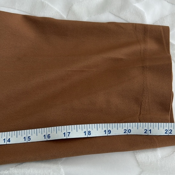 Lane Bryant Brown 4 Season Slim Capri Mid Size. Button/ 2 Hook Closure. Size 20 - Picture 11 of 11
